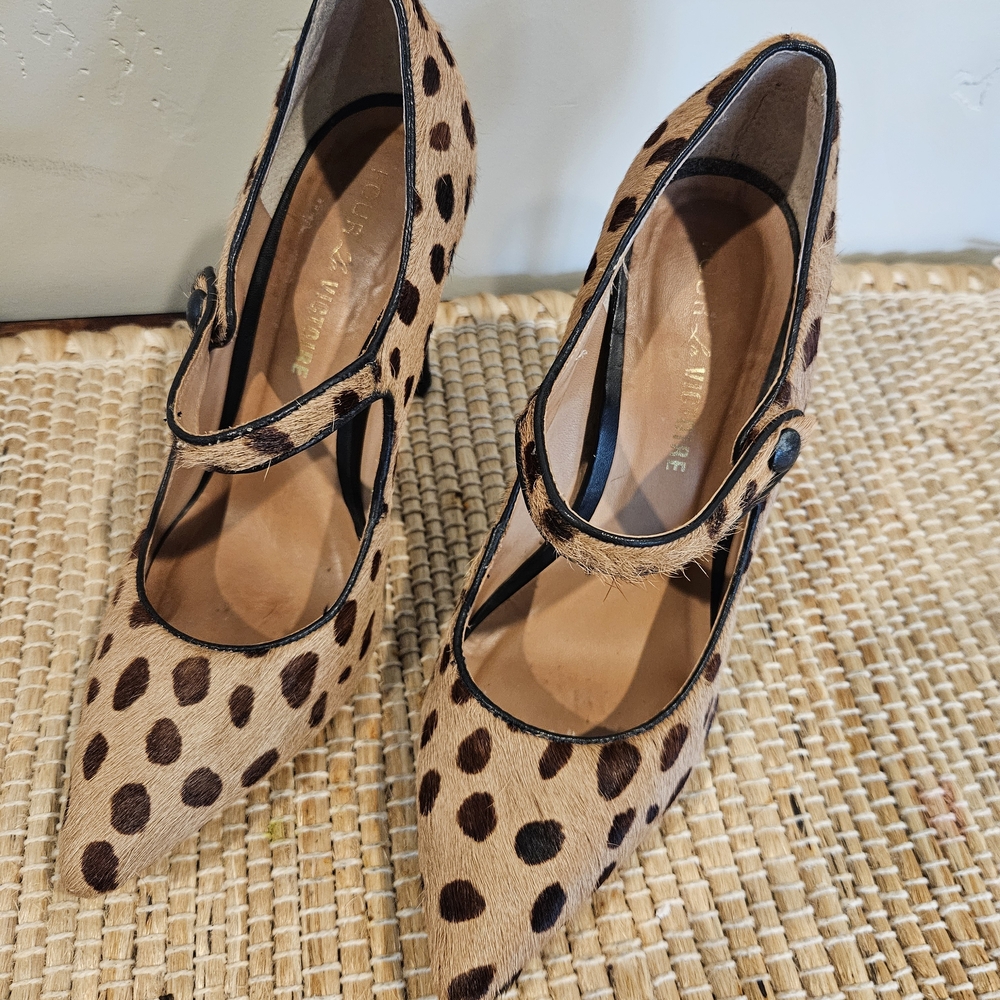 Pour La Victoire Spotted Tan Mary Jane Heels